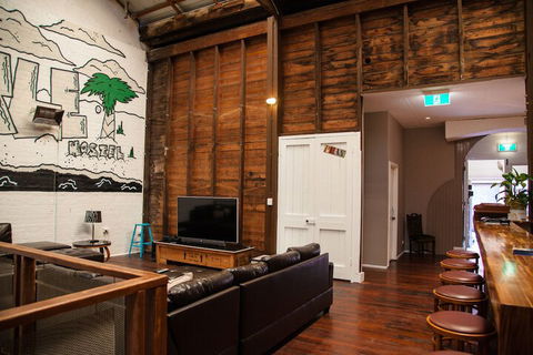 Fremantle Hostel - Geraldton Accommodation 7
