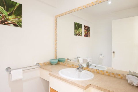 Ocean Sunsets Skiathos - Geraldton Accommodation 2