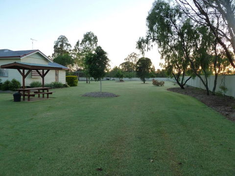 Chinchilla Tourist Park - Geraldton Accommodation 3