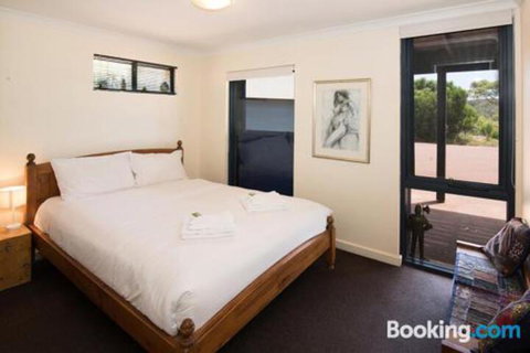 Pearl River Houses - Geraldton Accommodation 5