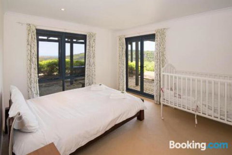Pearl River Houses - Geraldton Accommodation 0