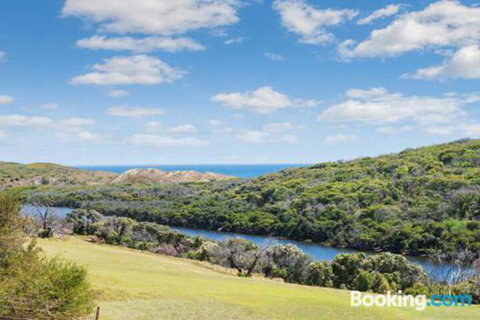 Pearl River Houses - Geraldton Accommodation 3