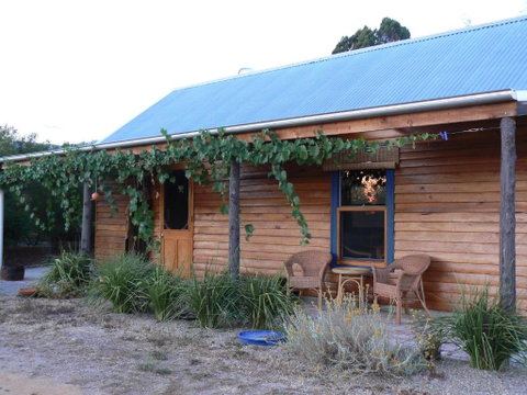 Candlebark Retreat - Geraldton Accommodation 1