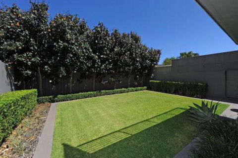 Cottesloe Beach House II - Geraldton Accommodation 0