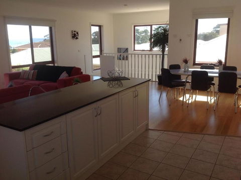 Townhouse Chapel Street - Geraldton Accommodation 3