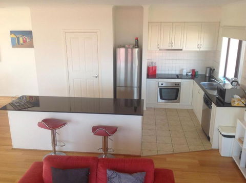 Townhouse Chapel Street - Geraldton Accommodation 5