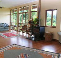 Maleny Hideaway - Geraldton Accommodation
