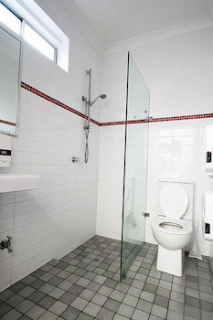 Zing Backpackers - Geraldton Accommodation 5