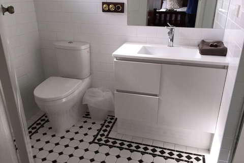 Corner Hotel Alexandra - Geraldton Accommodation 2