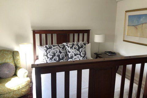 Corner Hotel Alexandra - Geraldton Accommodation 4