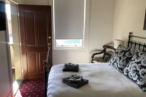 Corner Hotel Alexandra - Geraldton Accommodation 7