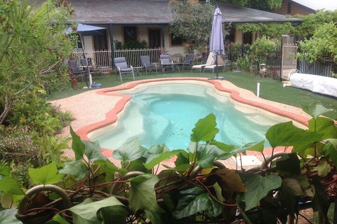 Coach House Inn - Geraldton Accommodation 3