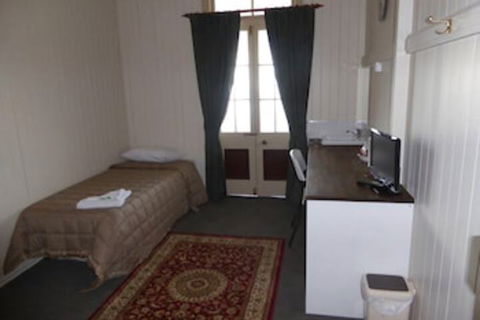 Exchange Hotel Toogoolawah - Geraldton Accommodation 7