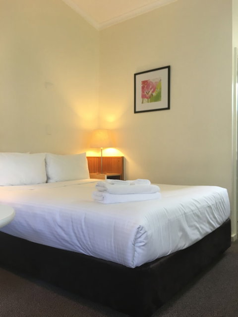 Waterview Gosford Motor Inn - Geraldton Accommodation 2