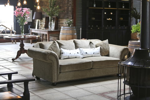 One Paddock Currency Creek Winery Villas - Geraldton Accommodation 2