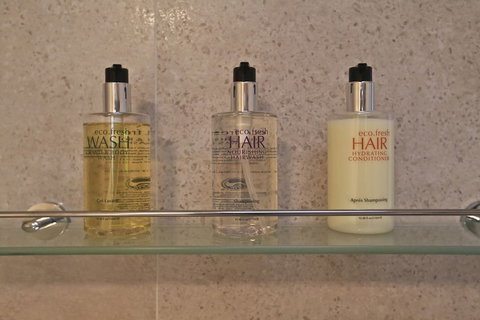 One Paddock Currency Creek Winery Villas - Geraldton Accommodation 4