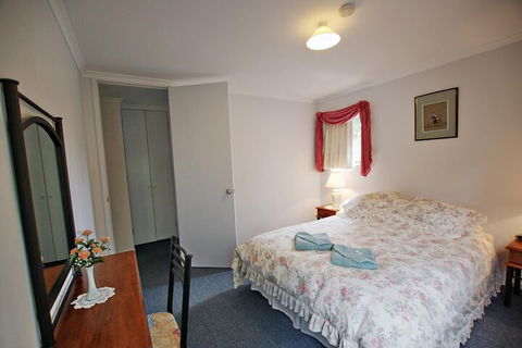 Serenity Grove - Geraldton Accommodation 6