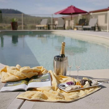 Nightingale Luxury Villas - Geraldton Accommodation 2