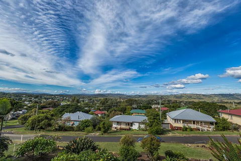 Boonah Hilltop Cottage - Geraldton Accommodation 5