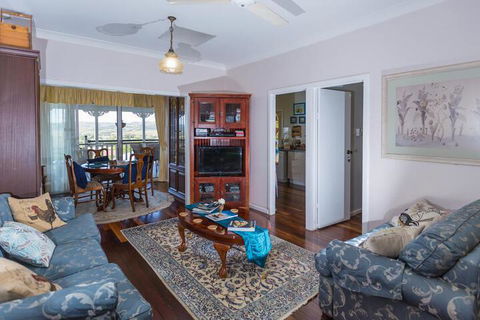 Boonah Hilltop Cottage - Geraldton Accommodation 2