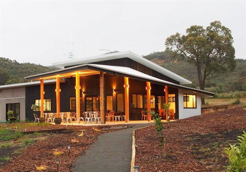 Amongst The Sticks - Geraldton Accommodation 3