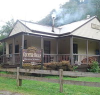 Wally Pub - Geraldton Accommodation