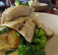Benny's Kitchen in Dicey Rileys Irish Hotel - Geraldton Accommodation