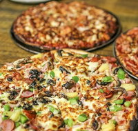 The cave wood fired pizza bar - Geraldton Accommodation