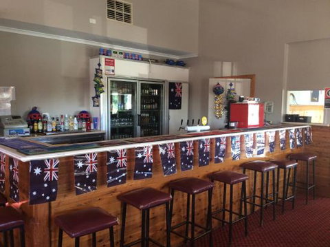 Ivanhoe Hotel Motel - Geraldton Accommodation 0