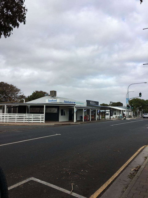 Robe Fresh Seafood & Takeaway - Geraldton Accommodation 0