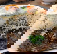 Com Tam Van Phat - Geraldton Accommodation