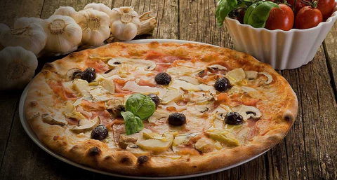 Alex's Pizza - Geraldton Accommodation 0