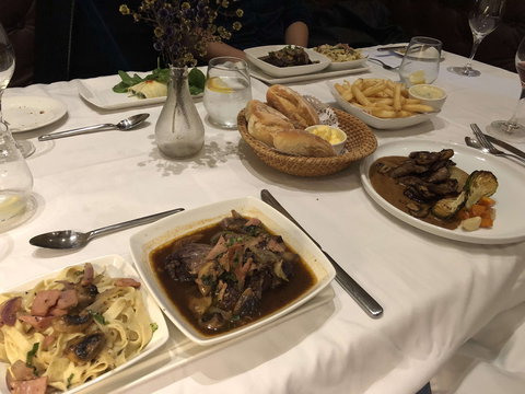 L'Hermitage - Geraldton Accommodation 0