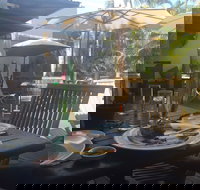 Barefoot Art Food Wine - Geraldton Accommodation