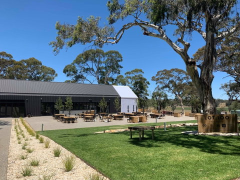 LOT.100 The Grocer - Geraldton Accommodation 2
