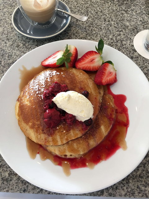 Beach Club - Geraldton Accommodation 0