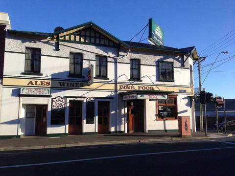 The Royal Oak - Geraldton Accommodation 0