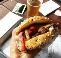 Grand Trailer Park Taverna - Geraldton Accommodation