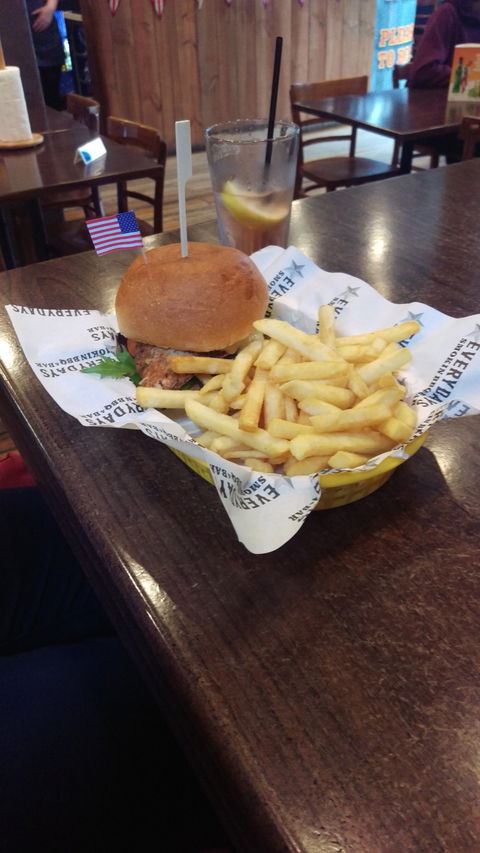 Everydays Smokin BBQ & Bar - Geraldton Accommodation 4