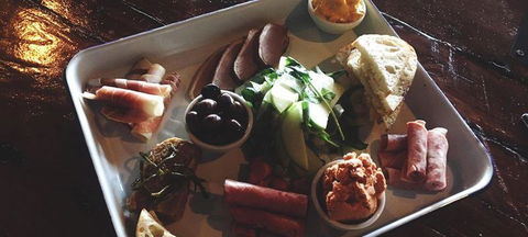 Brumby Bar & Grill - Geraldton Accommodation 0