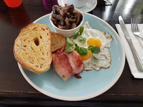 Plum Tucker - Geraldton Accommodation 0