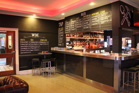 Molly Malones Irish Pub - Geraldton Accommodation 3