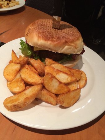 Carlyle Hotel Bistro - Geraldton Accommodation 0