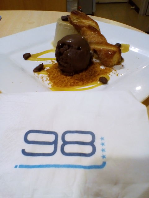 Restaurant 98 - Geraldton Accommodation 4