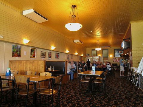 Carrollee Hotel - Geraldton Accommodation 0