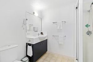 The Coffee House Apartments & Bistro - Geraldton Accommodation 9