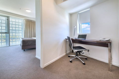 Empire Apartment Hotel - Geraldton Accommodation 6