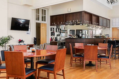 Quality Hotel Regent Rockhampton - Geraldton Accommodation 16