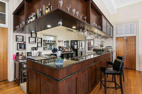 Quality Hotel Regent Rockhampton - Geraldton Accommodation 17