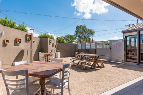 The Stirling Hotel Rockhampton - Geraldton Accommodation 11